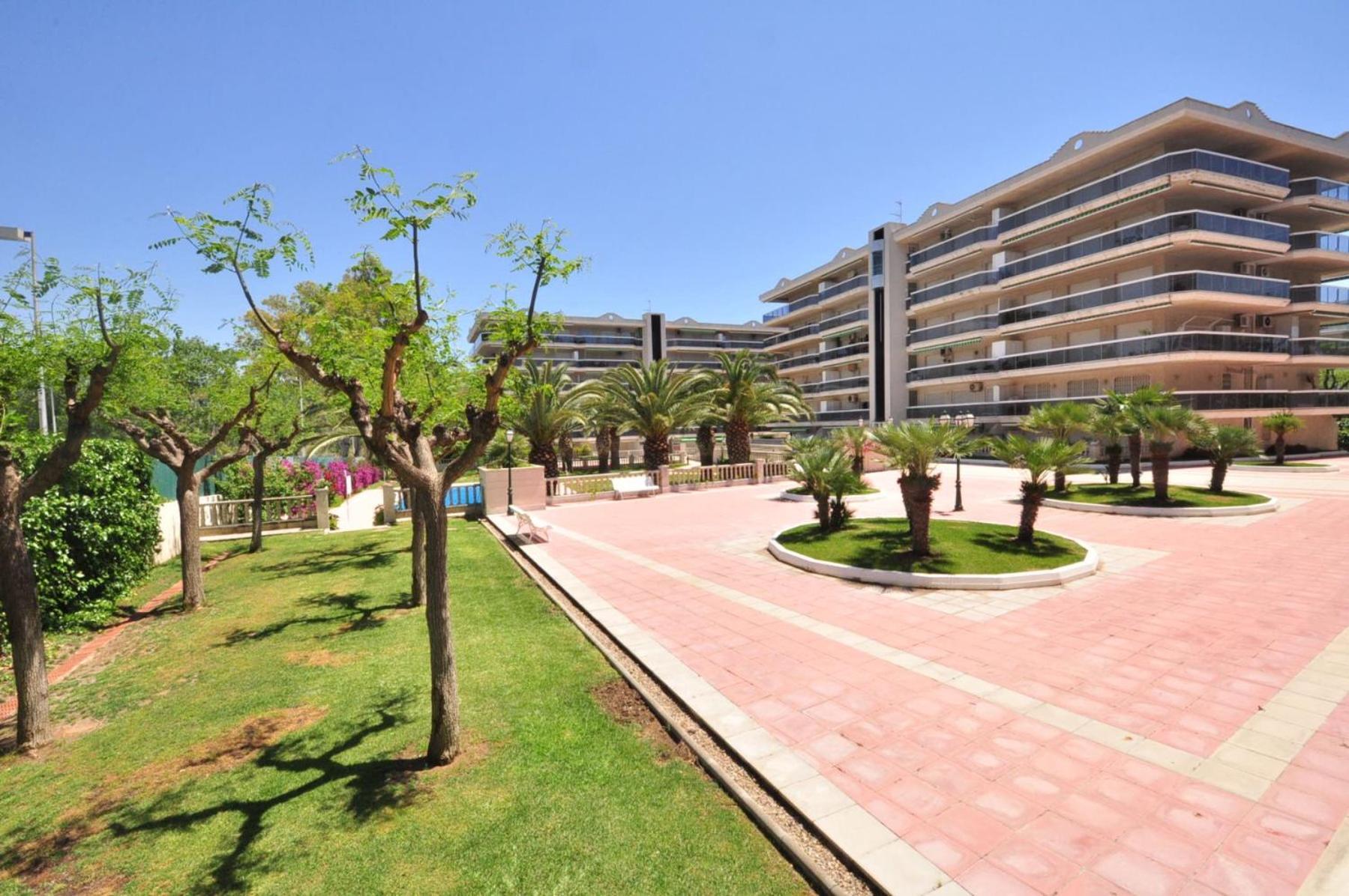 Litoral Costa Dorada - Living Park Only Families ซาลอว์ ภายนอก รูปภาพ